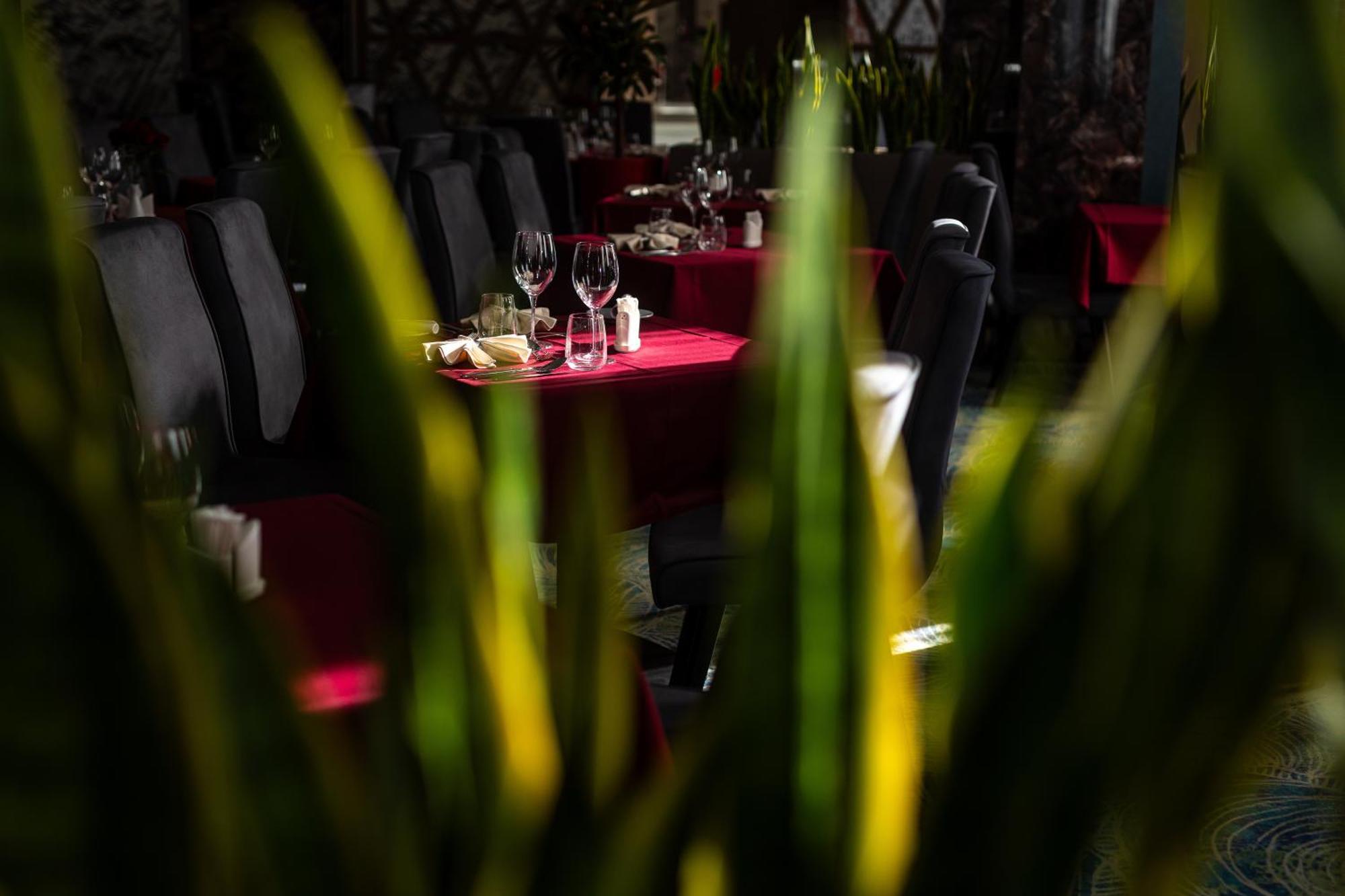 Hotel Crystal Wellness & Spa Superior Совата Экстерьер фото