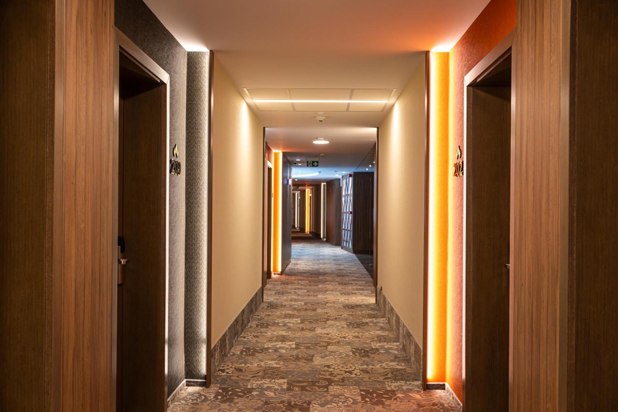 Hotel Crystal Wellness & Spa Superior Совата Экстерьер фото